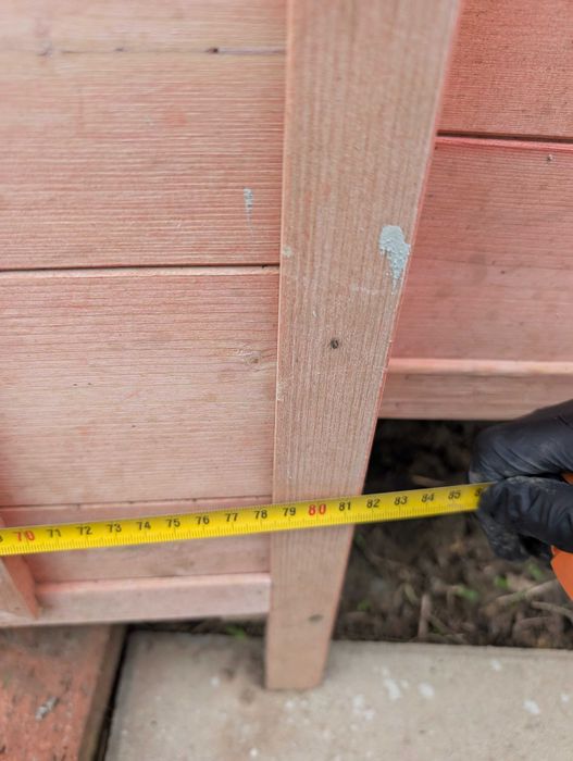 Vând căsuța păsări / găini  - cuibar