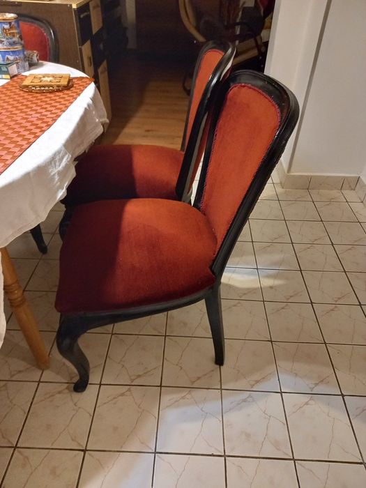 Меки трапезни столове