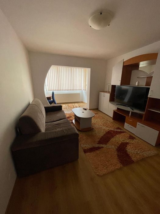 Inchiriere apartament 2 camere Raşnov
