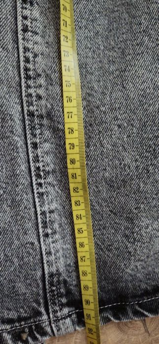 Нова дънкова пола Stradivarius