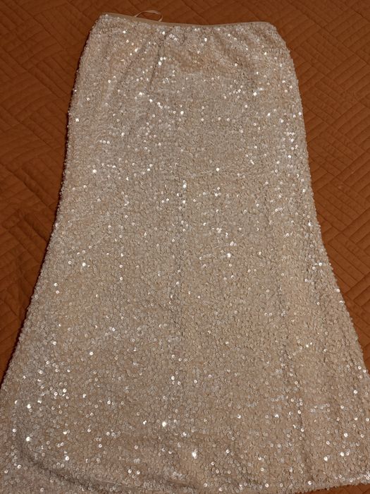 Продается юбка с паетками