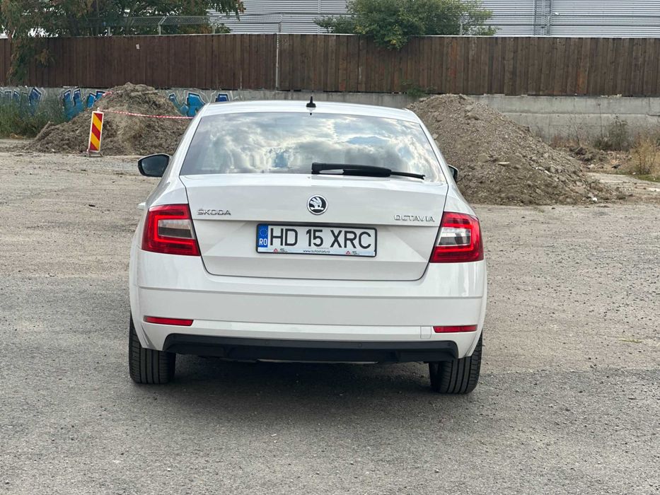 Skoda Octavia*1.6 diesel*af.2018*contract+fiscal pe loc*navigatie*Maxi-Dot !
