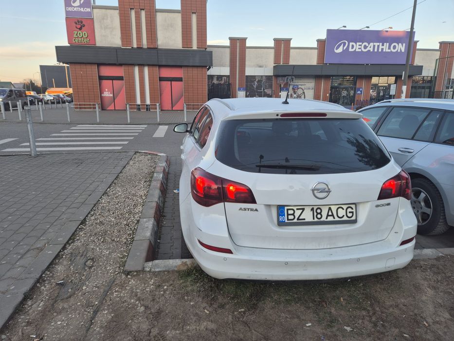 Opel astra J 1.7 cdti sports tourer 2012 FACE-LIFT