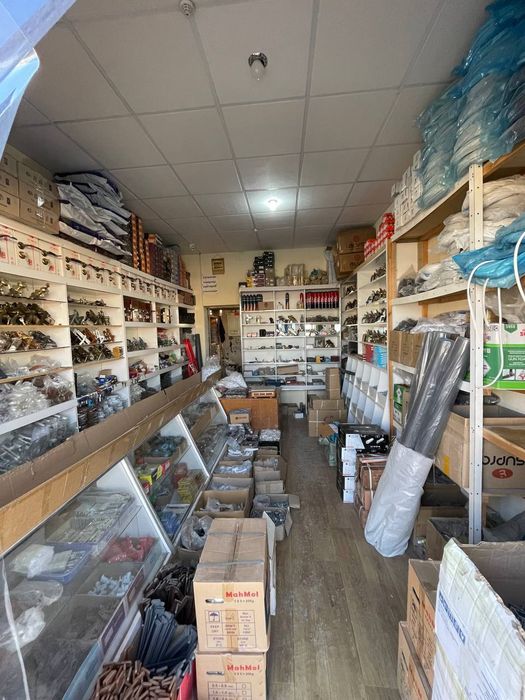 Uy va magazin sotiladi