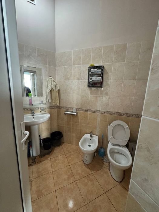 Сдаётся в Аренду Шоурум 670кв.м Ц-2  1-Линия Юнусабадский район