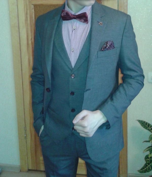 Костюм мужской классический