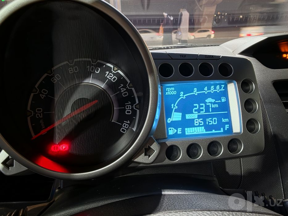 Продам Chevrolet Spark 2015 , 1.25 , 2 позиция