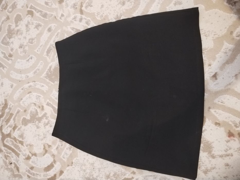 Продам юбки черные для девушек
