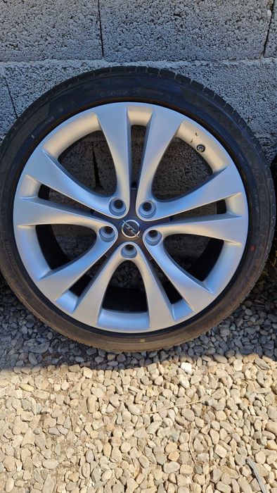 OPEL оригинални джанти 
 245/45/20 8,5J×20 ET45 5×120 DOT 3518 ЦО 66