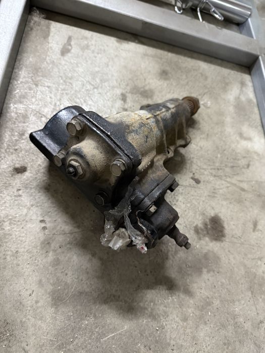 Продам рулевой редуктор pajero 2