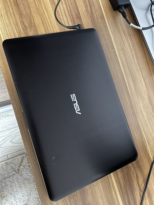 Laptop Asus QCWB335