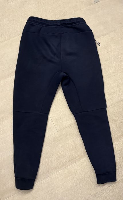 Nike tech долно размер M