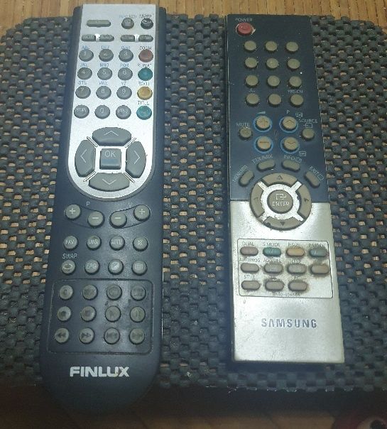 Telecomanda 2 telecomenzi TV Televizor Samsung si Finlux / Hitachi
