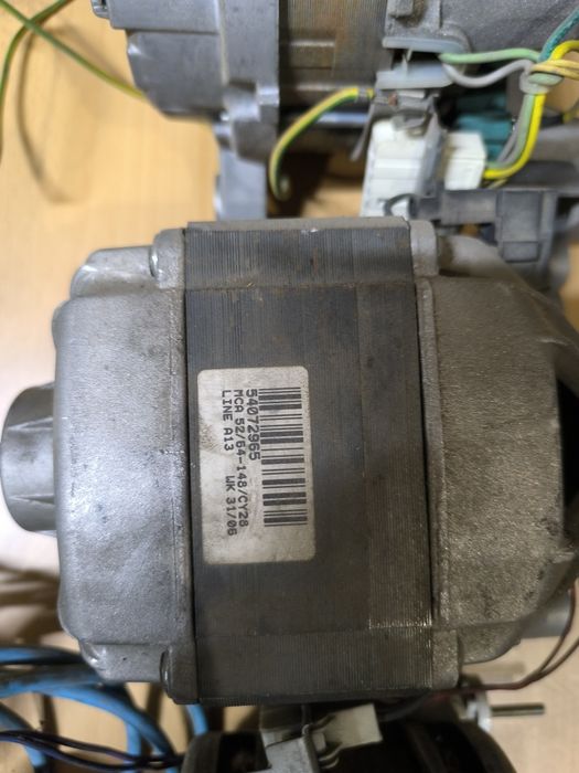 Продам двигателя от стиральных машин