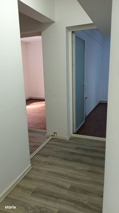 Tomis III, spatiu comercial 68 mp., bine pozitionat, intrare stradala.