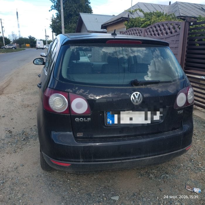 Vând Golf 5 Plus