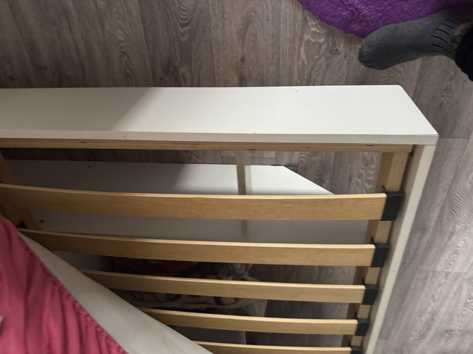 Кровать с матрасом