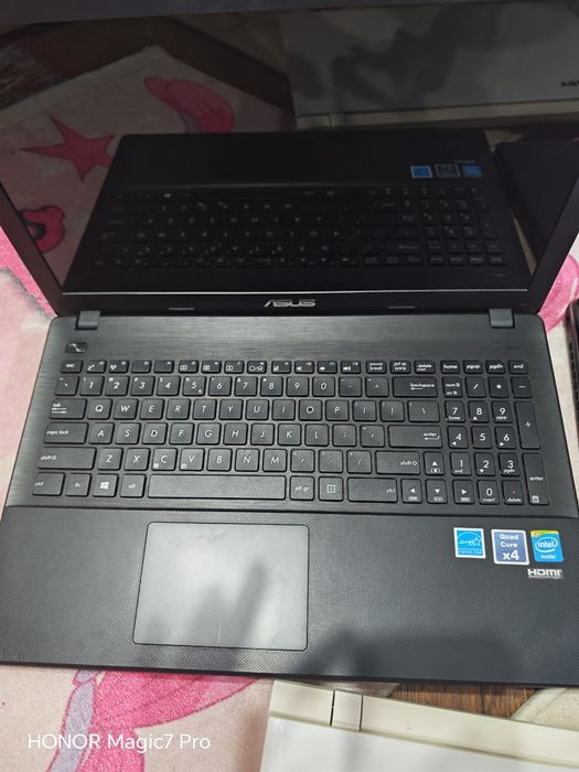 De vanzare laptopuri ASUS