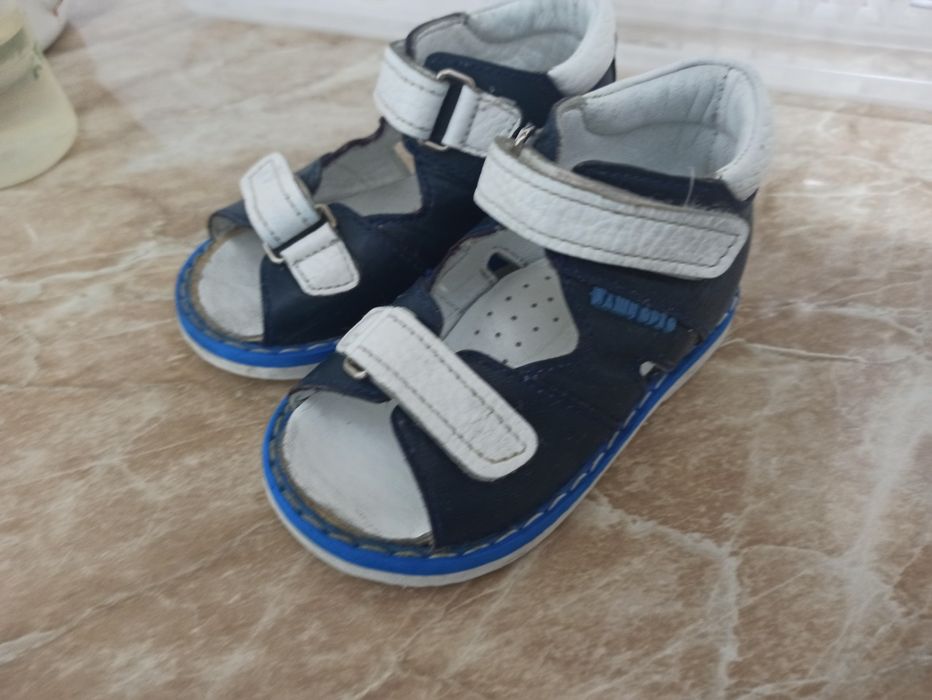 Детский кроссовки