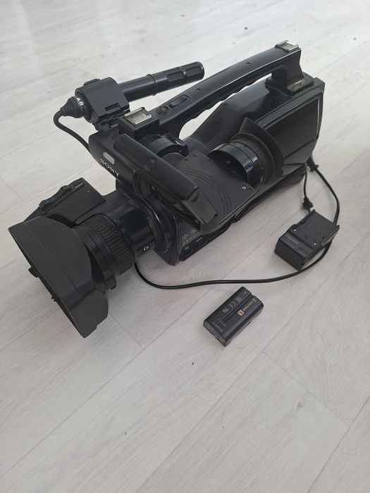 Видеокамера SONY DCR-SD1000