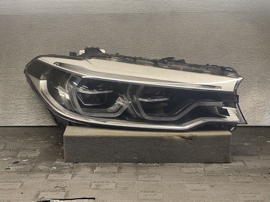 Far dreapta Bmw seria 5 G30 g31 Led adaptive ICON