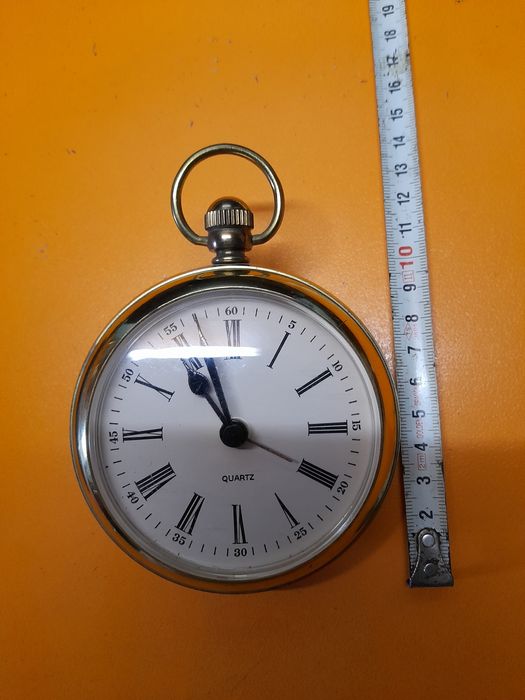 Джобен кварцов и Реплика на гаров часовник