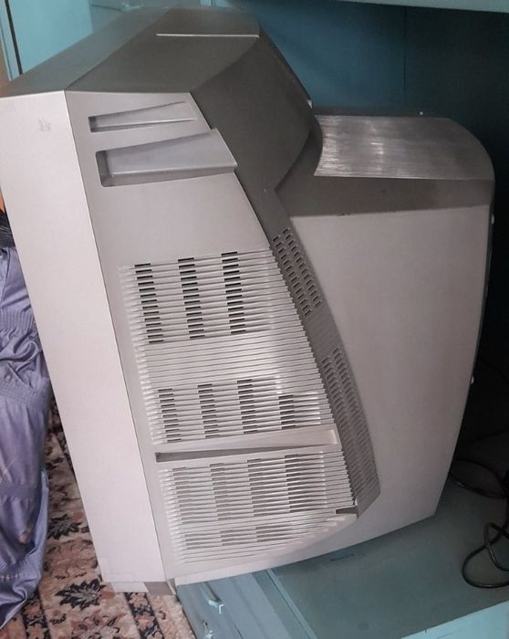 Продавам телевизор