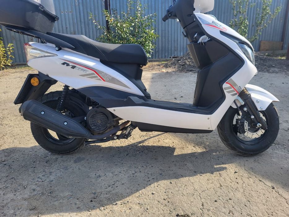 мопеды  / скутеры