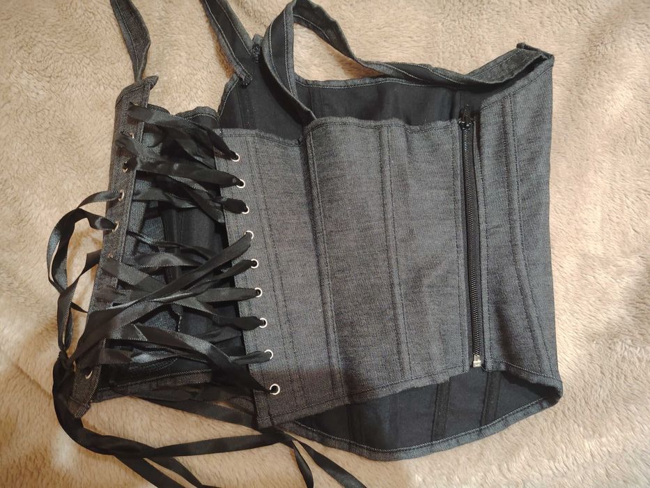 Corset minimalist nou, potrivit pentru diferite ocazii