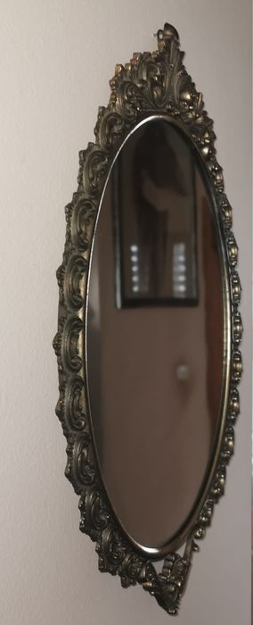 Овално огледало във френски винтидж рококо стил златна рамка бронз