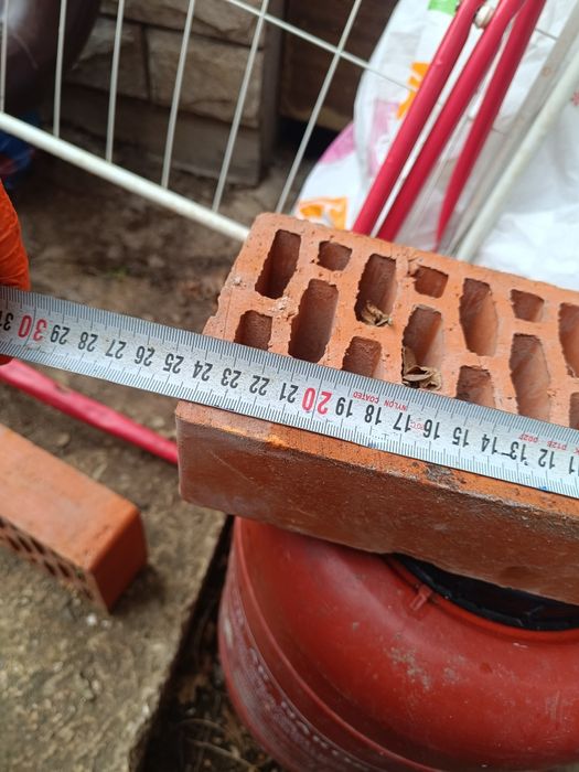 Тухли Единични и Коминни тела