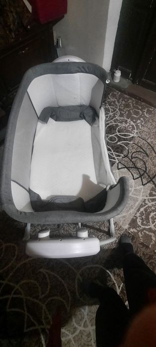 Кроватка с автоукачиванием