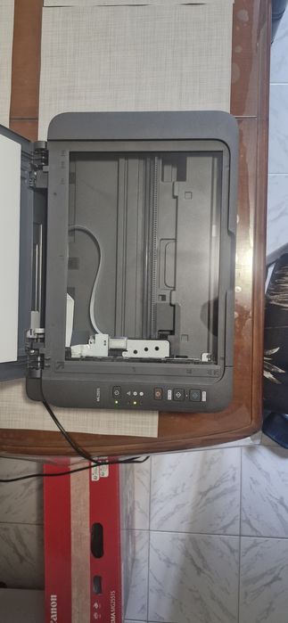 Продавам принтер три в едно марка CANON
