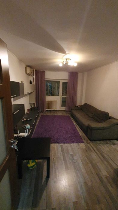 Proprietar inchiriez apartament 2 camere, 50 mp, mobilat și utilat , 5 min metrou Aparătorii Patriei – S 4 , cu loc de parcare. Disponibil imediat.