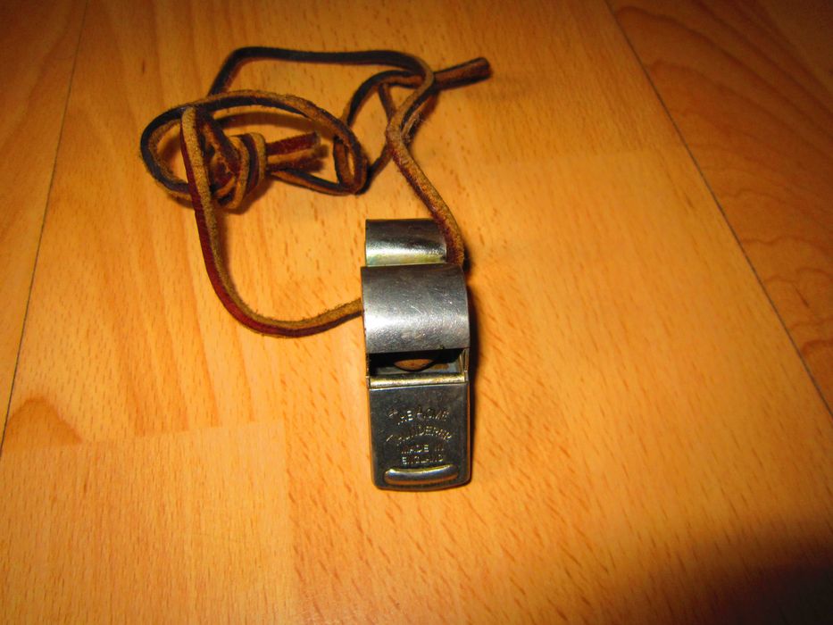 Професионална Съдийска Полицейска Свирка Англия