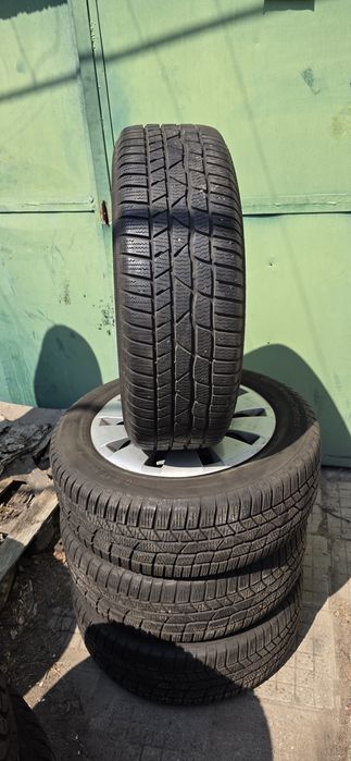 Гуми 4бр 215/60/17 - 1бр- 75 евро