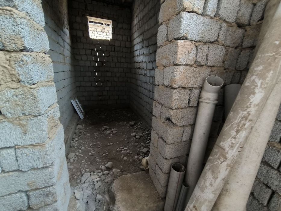 Uy sotiladi Food city oldida