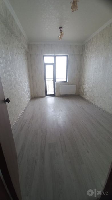 Ijara uy hamma sharoitlari bilan. 3 xonalik. Yangi remontdan chiqgan.