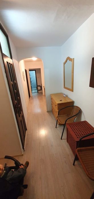 Închiriez apartament 3 camere Aradului vest