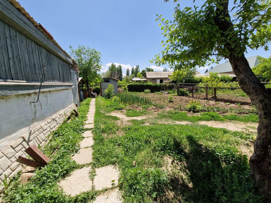 Продаётся просторный дом в Бурное