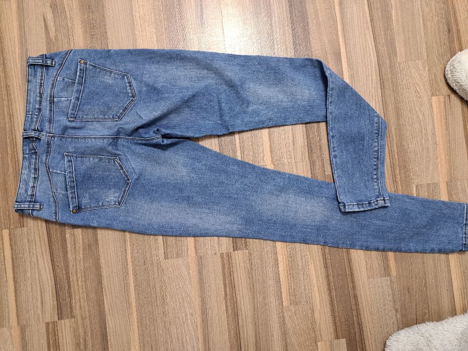 Blugi cu talie înaltă, skinny, mărime 38.