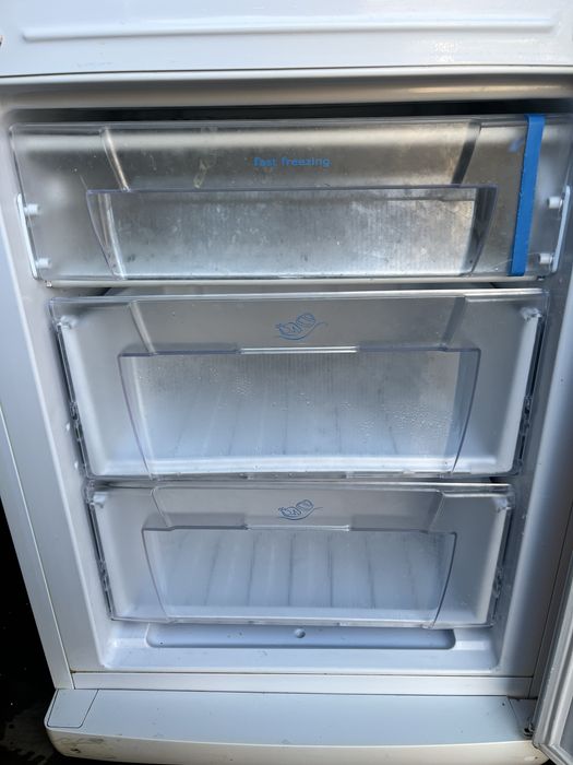 Холодильник INDESIT