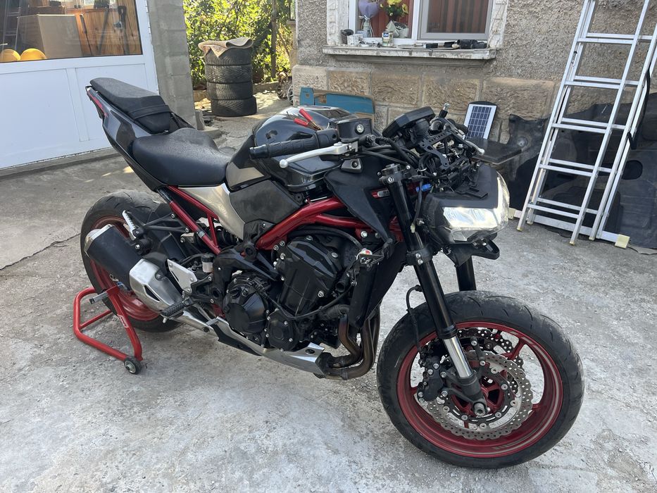 Kawasaki z900 713km