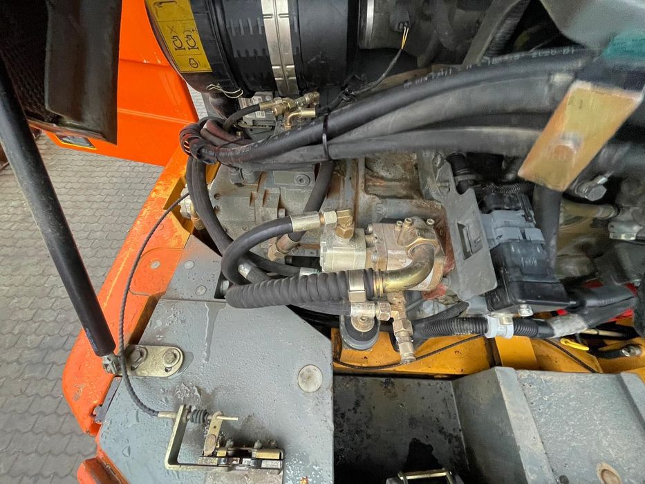 Excavator pe pneuri Liebherr A314 / RATE  LEASING / 2008