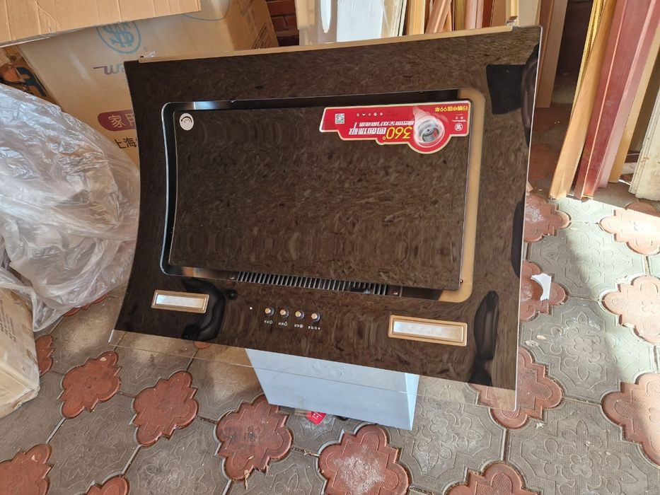 Вытяжка в форме телевизора