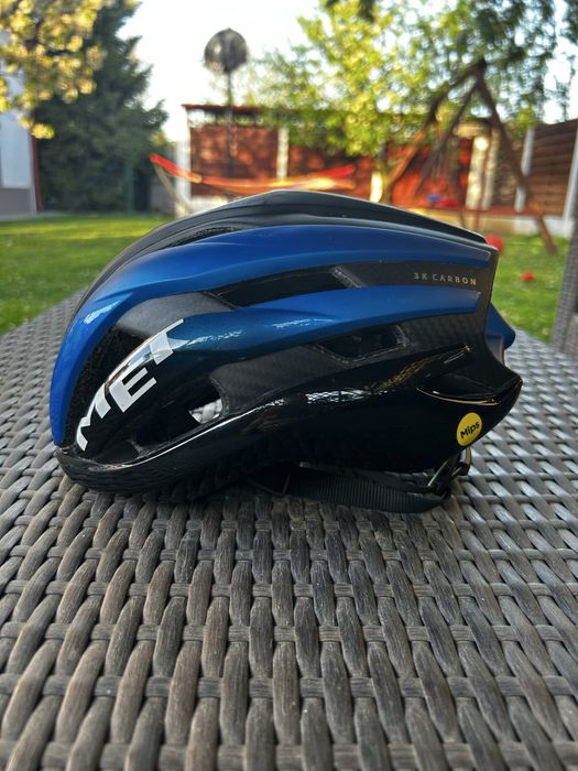 Casca Met Trenta 3k Carbon Mips