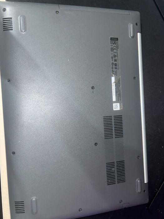 Vand Laptop Lenovo