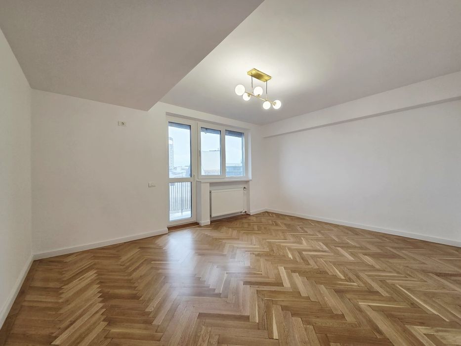 Apartament 3 Camere, Central , Universitate,Complet Renovat,