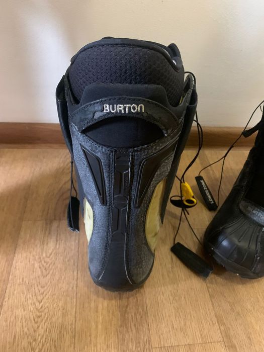 Продам сноуборд и ботинки