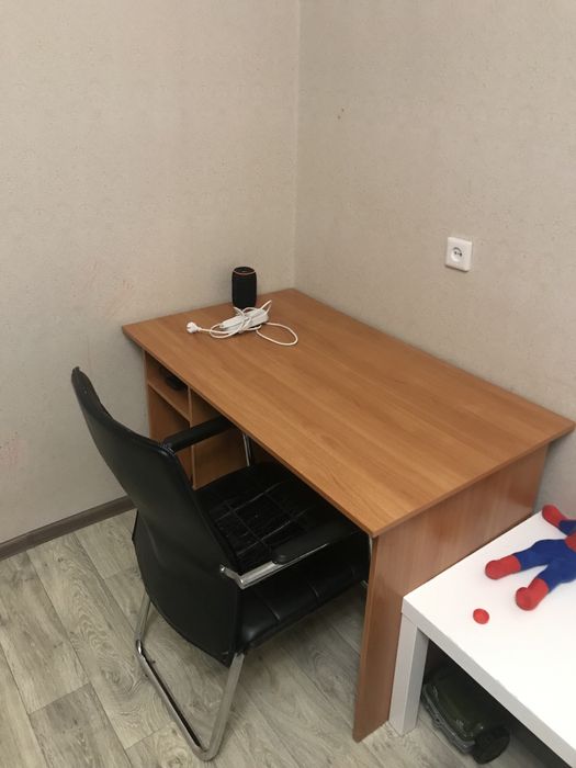 Продается стол и стул